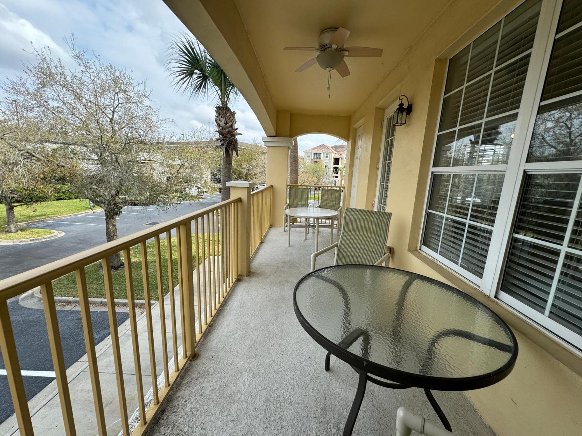 Vista Cay Jewel Luxury By Universal